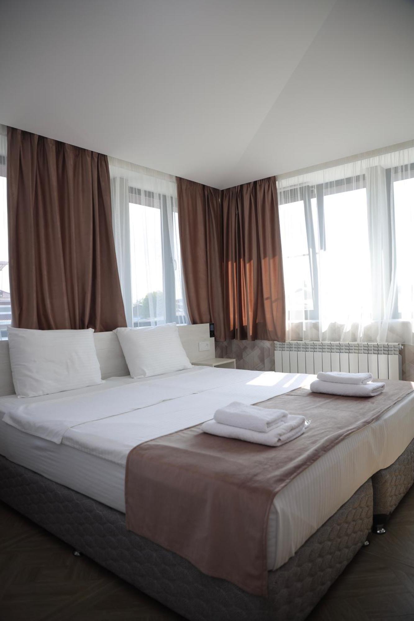 Chief Hotel 久姆里 外观 照片