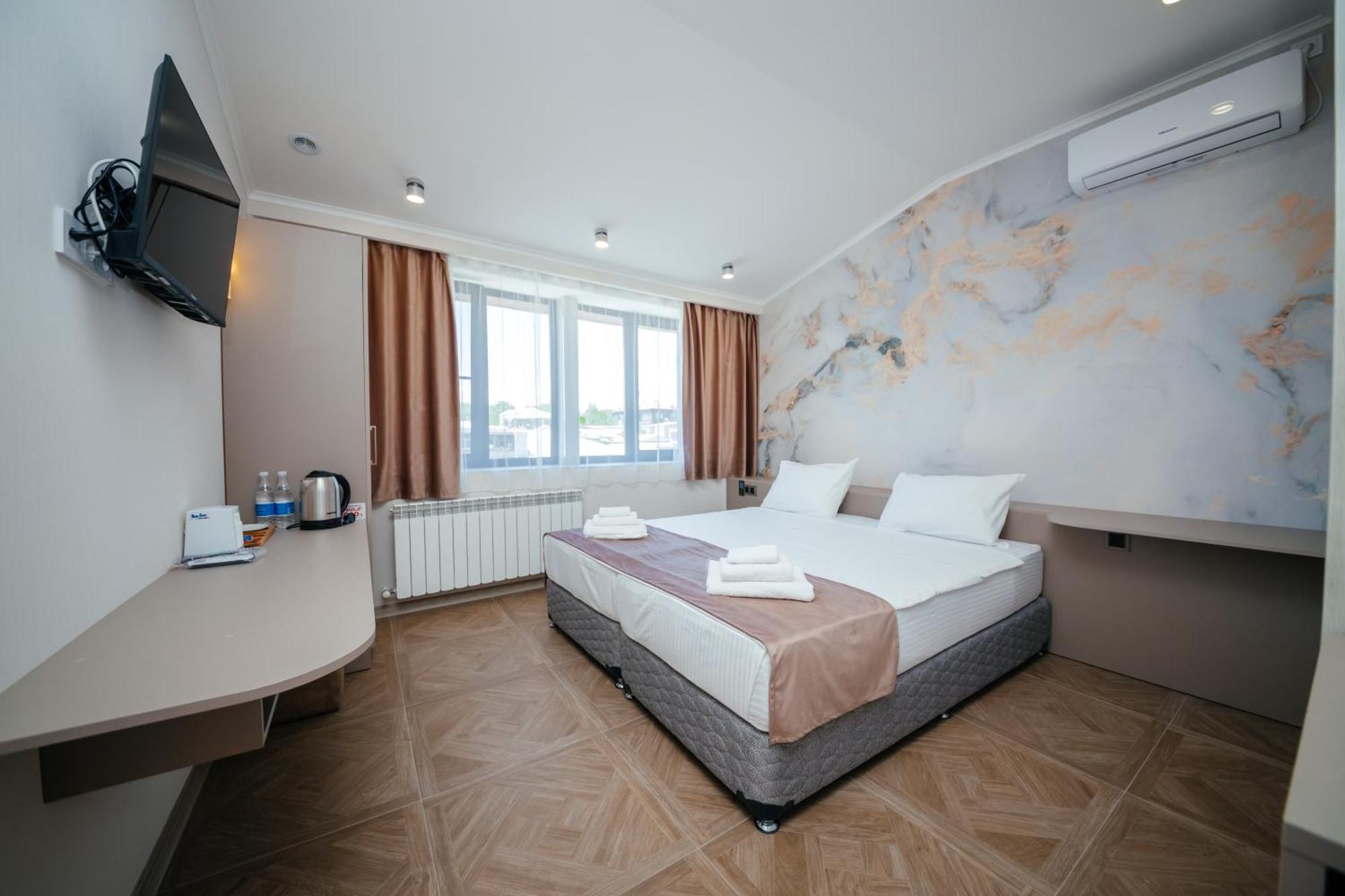 Chief Hotel 久姆里 外观 照片