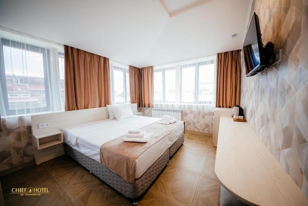 Chief Hotel 久姆里 外观 照片